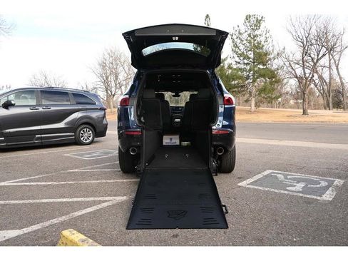 Used 2023 Buick Enclave Essence w/ Experience Buick Package image 18