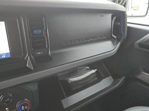 Used 2023 Ford Bronco Black Diamond AWD/4WD image 19