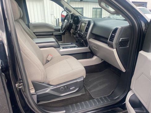 Used 2017 Ford F150 XLT w/ Equipment Group 302A Luxury image 24