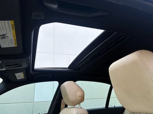 Used 2017 BMW 330i Sedan RWD image 26