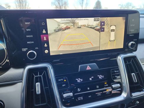 Used 2023 Kia Sorento SX Prestige image 24