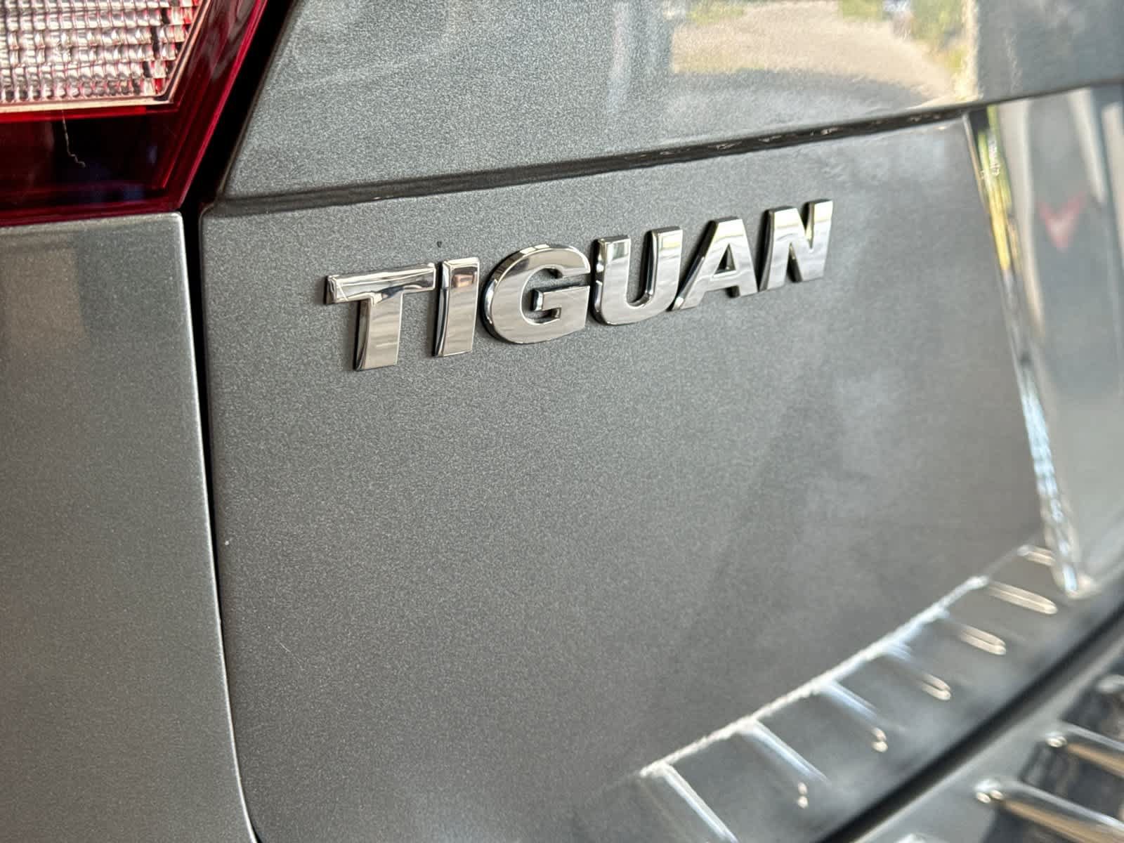 Used 2019 Volkswagen Tiguan S w/ Driver Assistance Package FWD image 19
