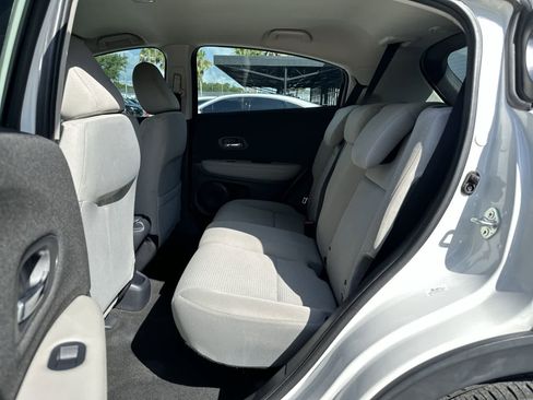Used 2022 Honda HR-V LX image 4