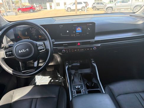 Used 2024 Kia Sorento S FWD image 26