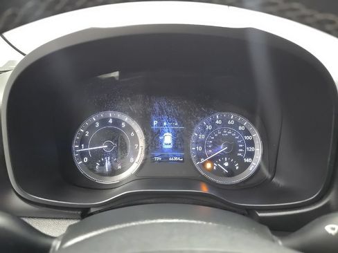 Used 2022 Hyundai Venue SEL FWD image 36