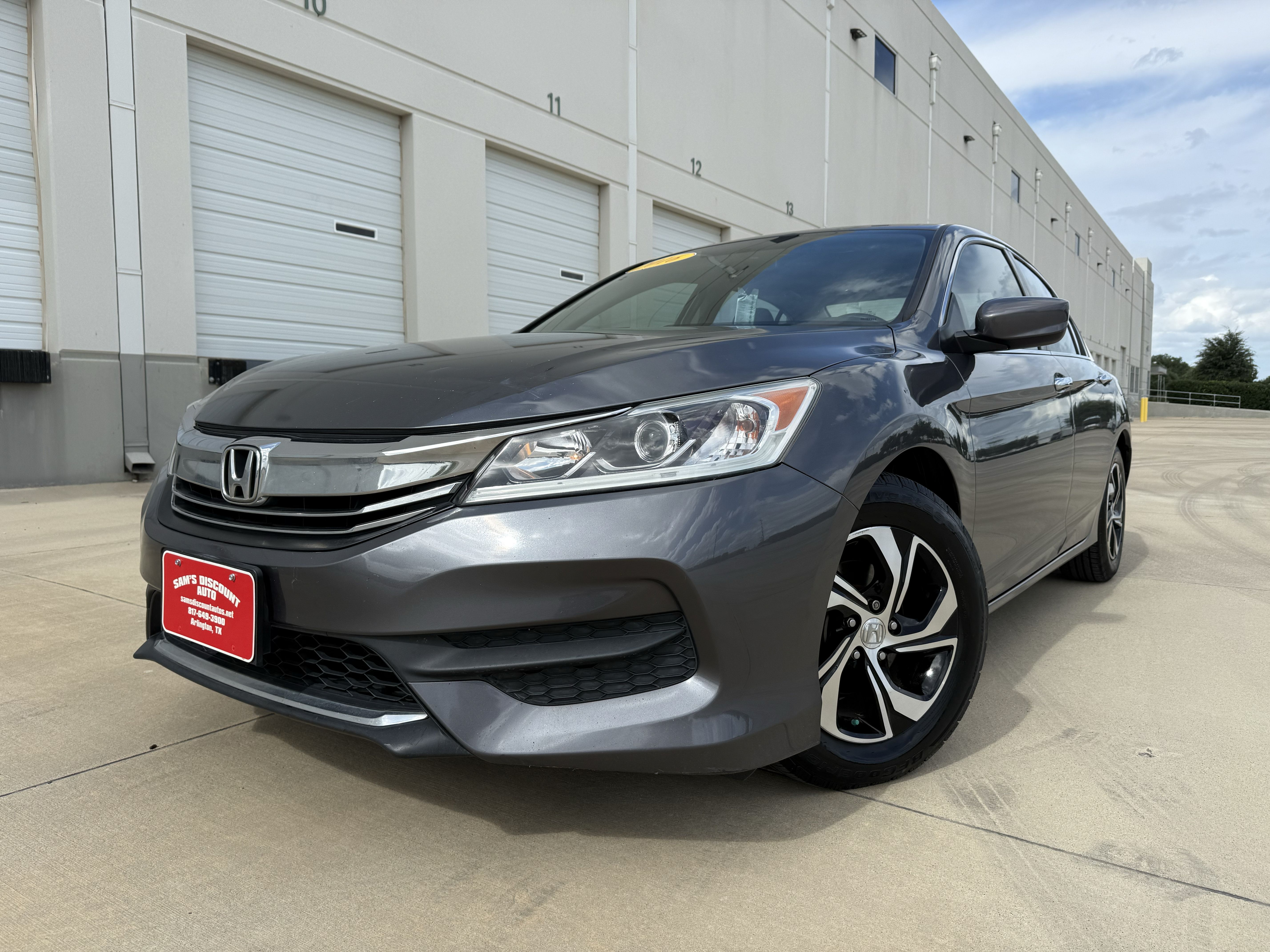 Used 2016 Honda Accord LX image 2