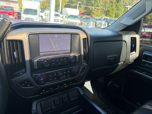 Used 2015 GMC Sierra 2500 Denali w/ Suspension Package, Off-Road image 34