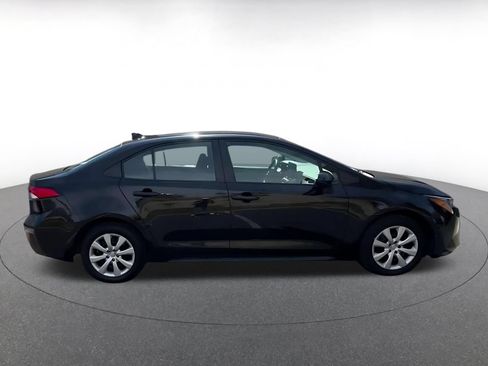 Used 2025 Toyota Corolla LE FWD image 16