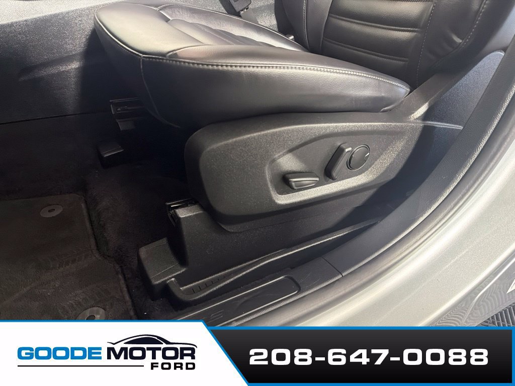 Used 2024 Ford Edge SEL AWD/4WD image 11