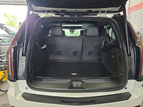 Certified 2025 Cadillac Escalade ESV Sport Platinum AWD/4WD image 13
