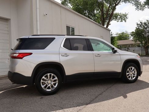 Used 2020 Chevrolet Traverse LT FWD image 6