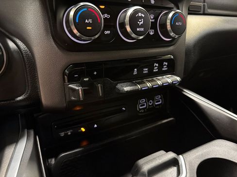 Used 2019 RAM 1500 Big Horn RWD image 20