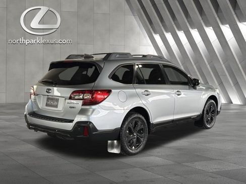 Used 2019 Subaru Outback 2.5i Limited AWD/4WD image 6