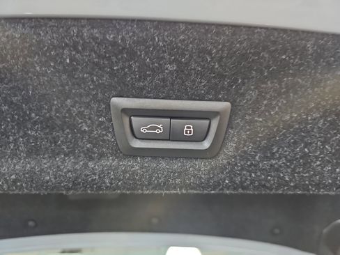 New 2026 BMW 330i Sedan w/ M Sport Package image 13