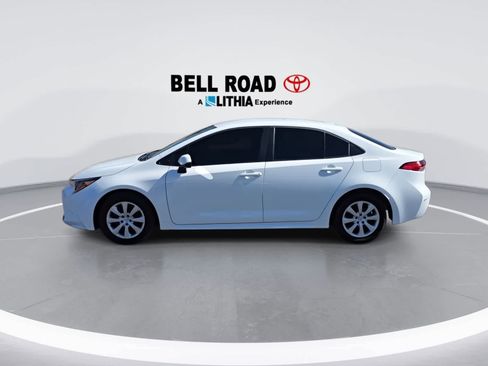 Certified 2025 Toyota Corolla LE FWD image 5