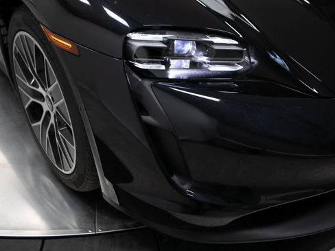 Used 2022 Porsche Taycan 4S image 12