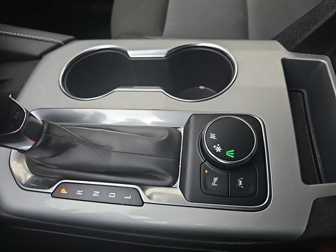 Used 2024 Chevrolet Blazer LT w/ Convenience Package FWD image 22
