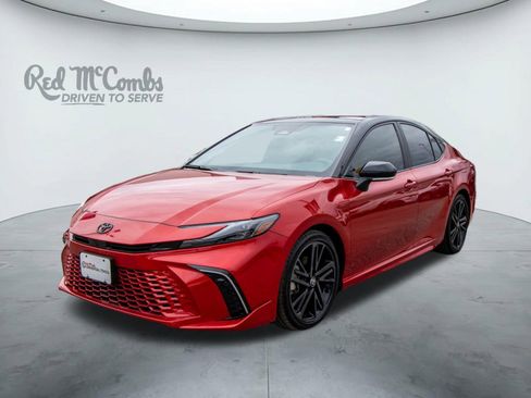 Used 2025 Toyota Camry XSE image 1