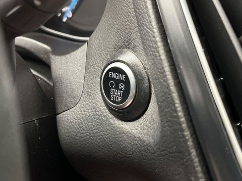 Used 2015 Ford Focus Titanium FWD image 22