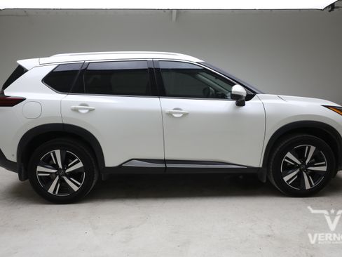 Used 2023 Nissan Rogue SL w/ SL Premium Package FWD image 6