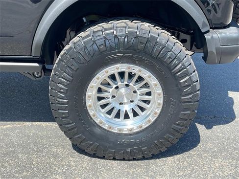 New 2025 Ford Bronco Badlands image 24