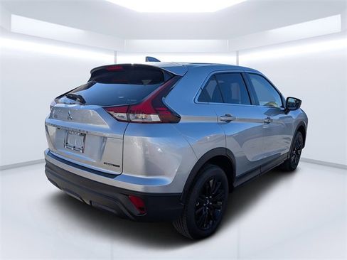 New 2026 Mitsubishi Eclipse Cross LE image 3