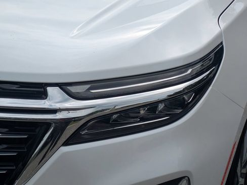 Used 2022 Chevrolet Equinox Premier FWD image 9