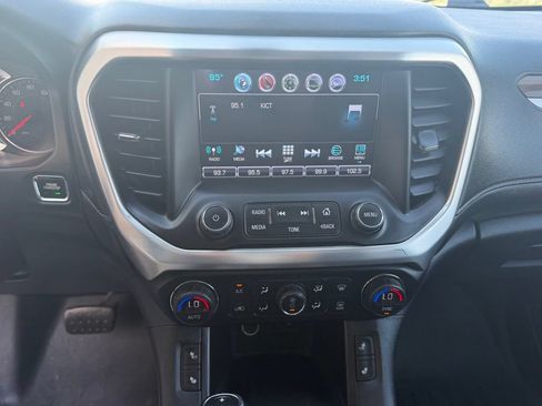 Used 2018 GMC Acadia SLE FWD image 19