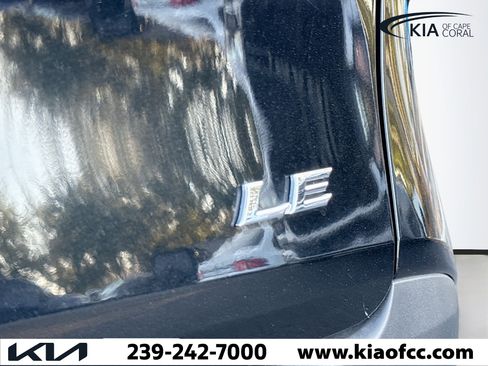 Used 2025 Toyota Sienna LE image 11