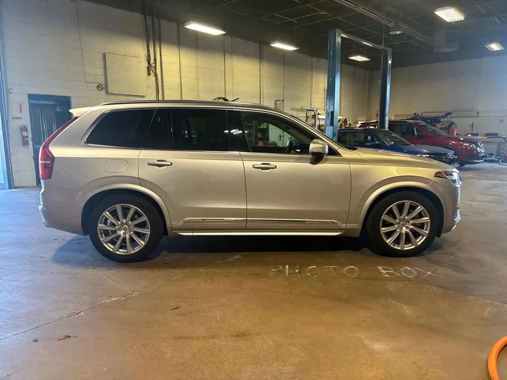 Used 2018 Volvo XC90 T6 Inscription w/ Luxury Package AWD/4WD image 10