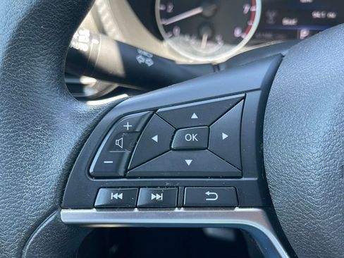 Used 2024 Nissan Sentra SV FWD image 23