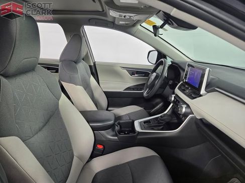 Used 2024 Toyota RAV4 XLE image 14