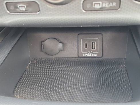 Used 2020 Nissan Pathfinder SL image 36