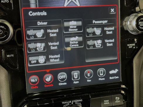 Used 2021 RAM 1500 Laramie AWD/4WD image 34