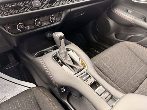 Used 2023 Honda HR-V Sport image 19