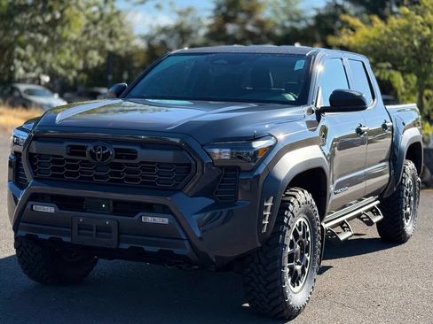 Used 2026 Toyota Tacoma TRD Off-Road AWD/4WD image 1