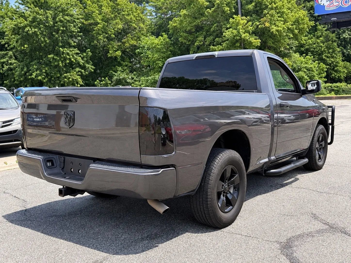 Used 2019 RAM 1500 Express RWD image 4