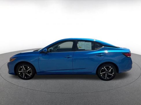 Used 2025 Nissan Sentra SV FWD image 7