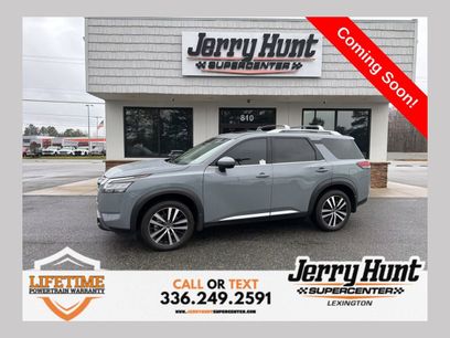 Used 2024 Nissan Pathfinder Platinum w/ Cargo Package