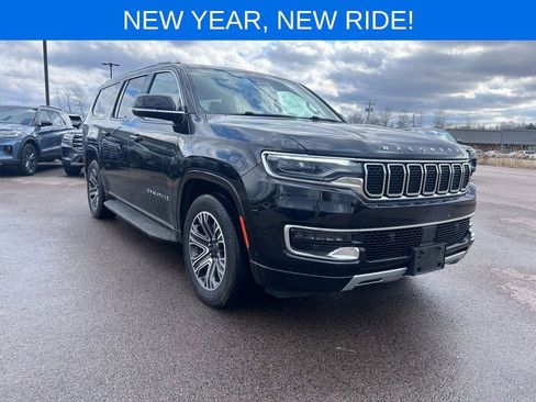 Used 2023 Jeep Wagoneer L Series II image 8