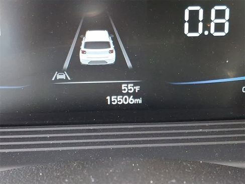 Used 2024 Hyundai Venue Limited image 19