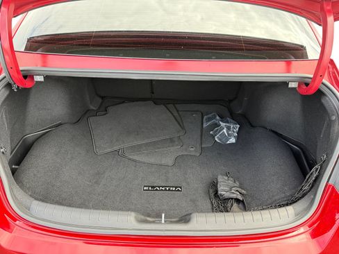 Used 2025 Hyundai Elantra SEL w/ Cargo Package FWD image 17