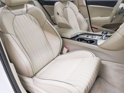 Certified 2026 Genesis G70 2.5T Prestige RWD image 15