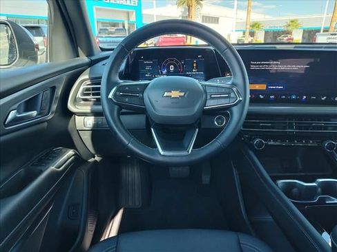 Certified 2026 Chevrolet Traverse LT FWD image 9
