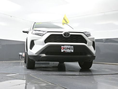 Used 2025 Toyota RAV4 XLE image 25