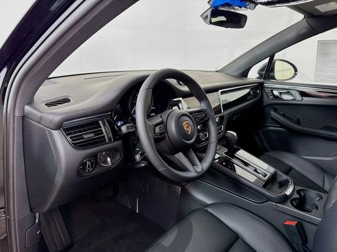 New 2026 Porsche Macan AWD/4WD image 4