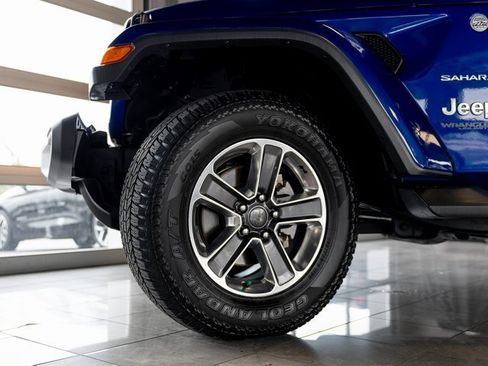 Used 2020 Jeep Wrangler Unlimited Sahara image 8