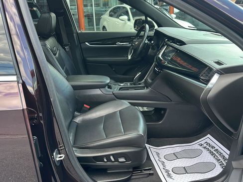 Used 2020 Cadillac XT6 Premium Luxury FWD image 11