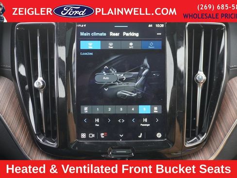 Used 2023 Volvo XC60 B5 Ultimate image 23