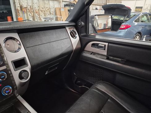 Used 2017 Ford Expedition EL Limited image 20